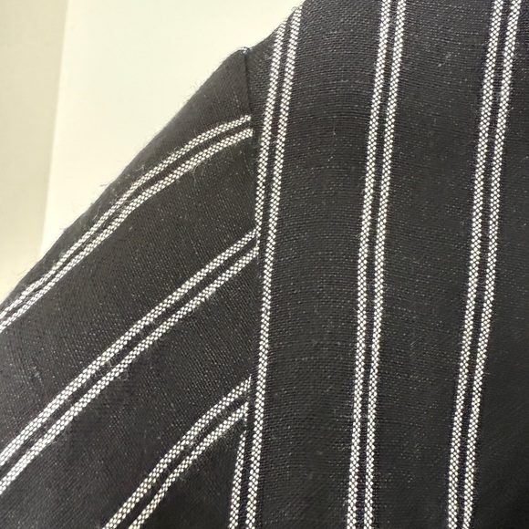 Black & White Pinstripe Blazer – Lightweight Tailored Jacket - Picture 5 of 6